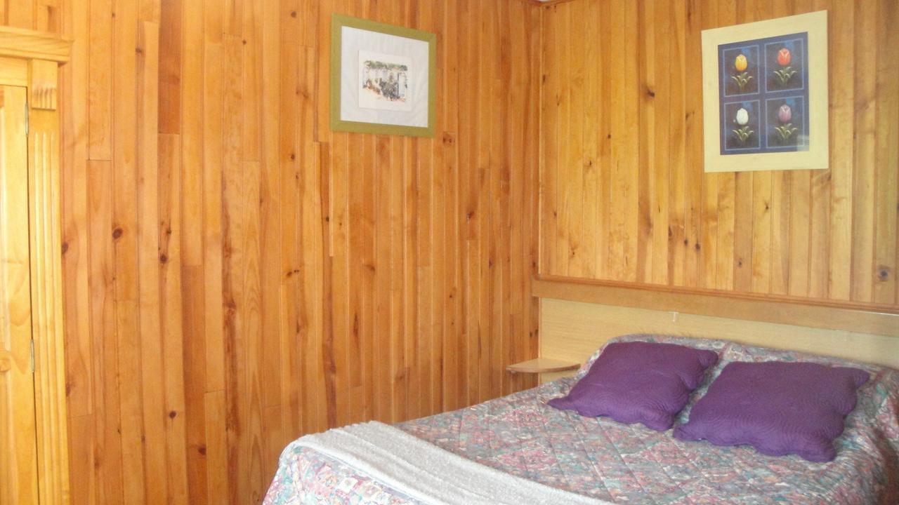 Bed and Breakfast Domaine De Poudos Auterive  Pokoj fotografie